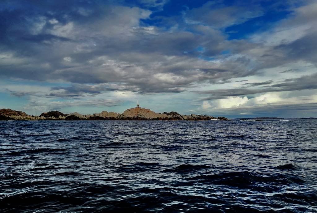 skipper de voilier au îles Lavezzi